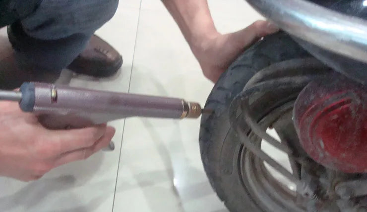 Auto Bike tubeless Tire Repair Puncture Plug Garage motorcycle Vacuum Tire Repair Gun Car Tire Block Air Leaking kit